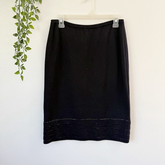 St. John Evening Knit Beaded Skirt Sz 4 - Picture 5 of 5